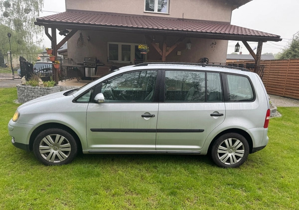 Volkswagen Touran cena 12900 przebieg: 186000, rok produkcji 2004 z Tarnogród małe 436